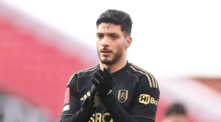 raul-jimenez-historico-premier-penales-marcados.jpg