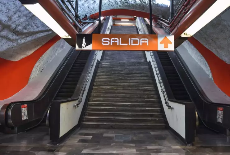 Escaleras del Metro CDMX
