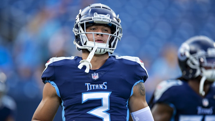 Caleb Farley en el partido Chicago Bears v Tennessee Titans