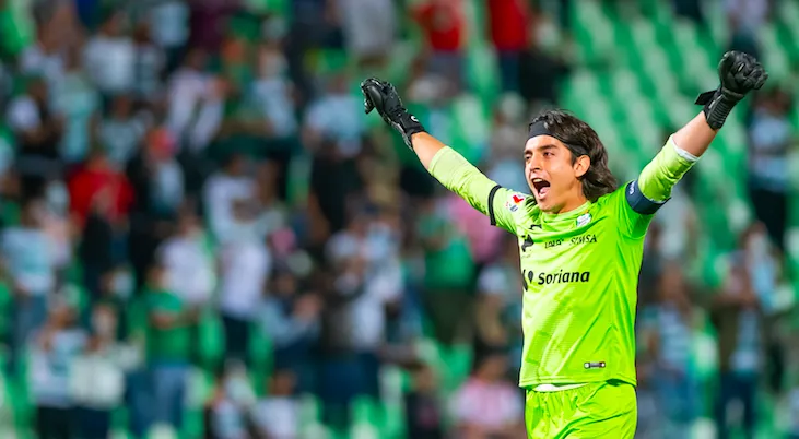 Carlos Acevedo es seguido de cerca por clubes de la Liga BBVA MX para sacarlo del Santos