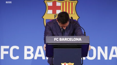 Lionel Messi se despide llorando del club Barcelona