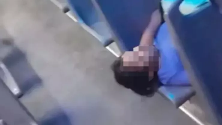 Abandonan a niña de 4 años en un camión en Querétaro