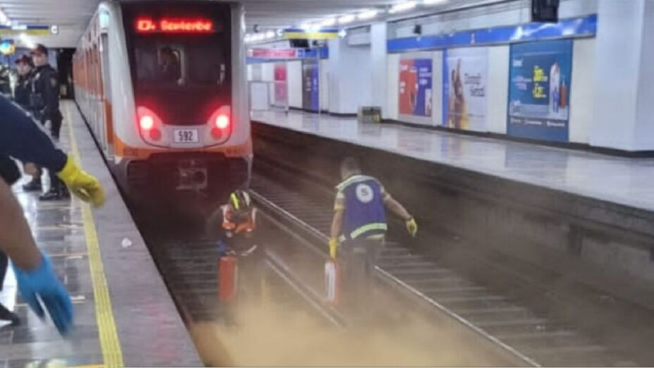 Desconocido empuja a mujer a vías del Metro de la CDMX y luego se arroja; ambos murieron