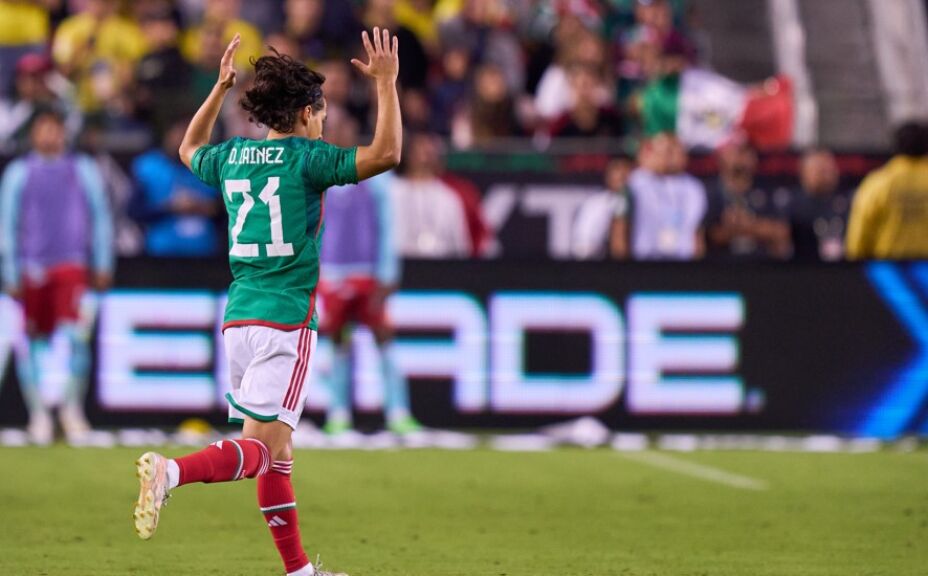 Diego Lainez podría sustituir a Tecatito Corona