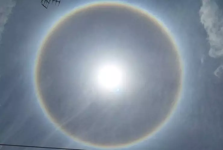 Así se presenció el IMPACTANTE _Halo Solar_ en Mérida hoy sábado 27 de julio ¿Qué significa