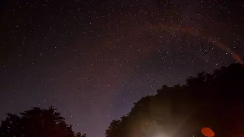 Lluvia de estrellas normínidas en México ¿Cómo y cuándo verlas?