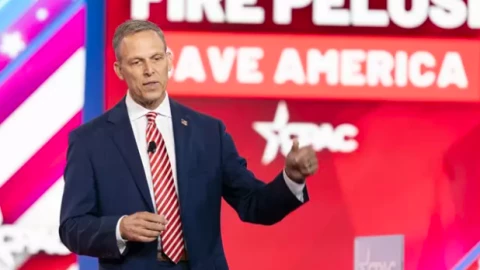 Scott Perry denuncia que el FBI le ha confiscado el celular