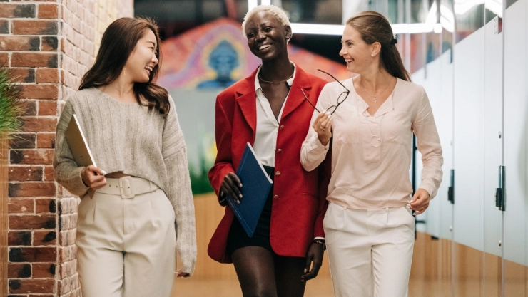 Día Internacional de la Mujer: Países donde hay más mujeres que hombres