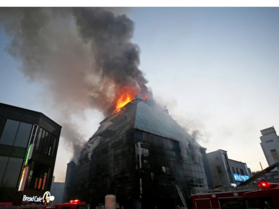 Corea del Sur, incendio edificio.