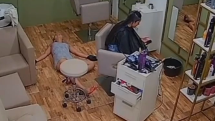 mujer desmayada.png