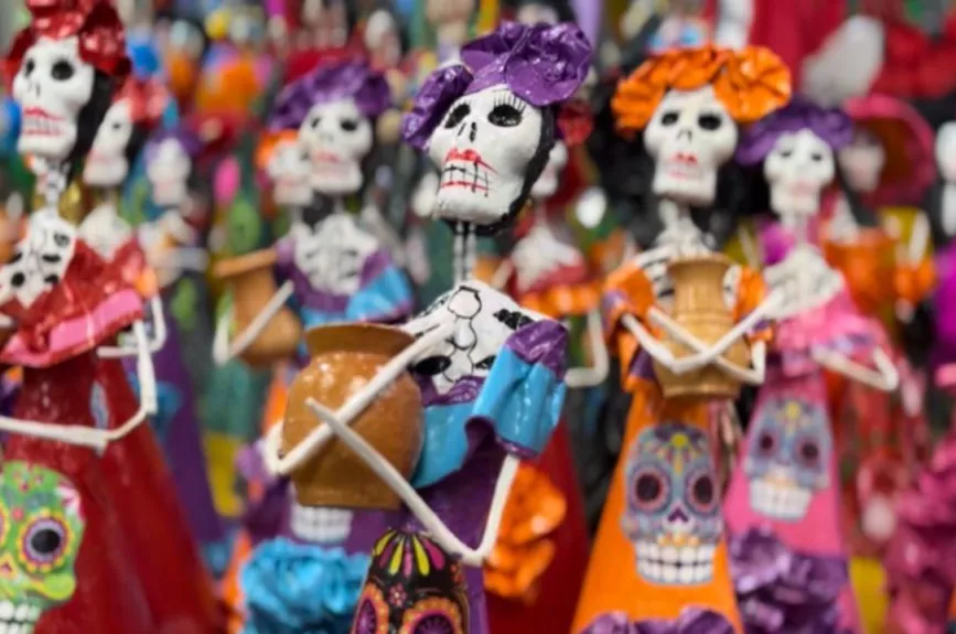 día-de-muertos-2023-catrinas-de-papel-mercados-de-méxico