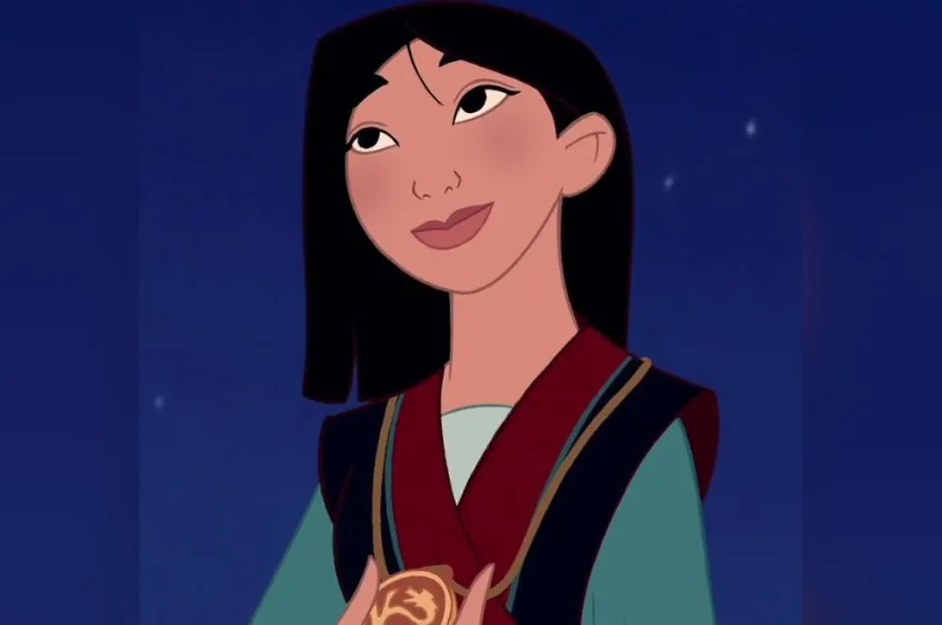 Mar Lara se asemeja a Mulan. Ambas son fuertes, decididas y tienen una gran determinación para seguir sus sueños. Además, Mar muestra una valentía y autenticidad que recuerdan a la heroína de Disney.