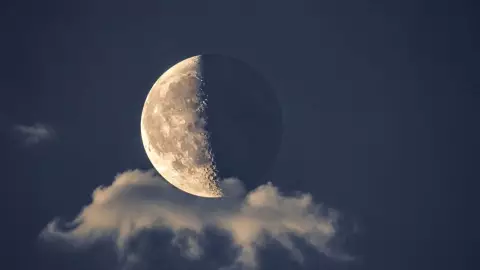 Fase de la Luna HOY, martes 26 de agosto de 2025: Esta es su energía y así nos afectará