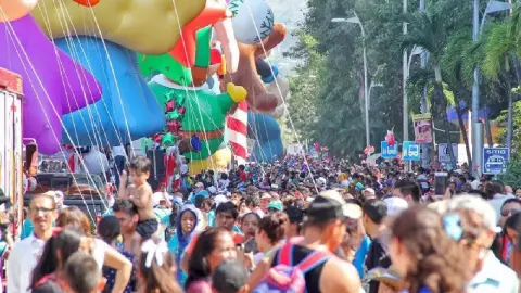 ¿Cuándo será el desfile de globos gigantes sobre la Av. Costera en Acapulco_.jpg