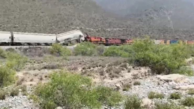 Trenes colisionan en Coahuila–Nuevo León; hay dos lesionados