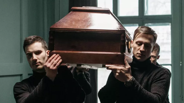 Spotify presenta urna con altavoz Bluetooth para escuchar música cuando mueras