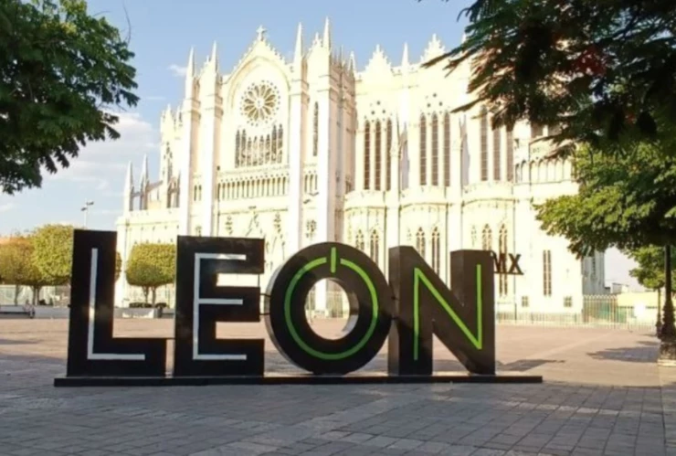 Clima León Guanajuato 31 de marzo 2025 Temperaturas, probabilidad de lluvia e índice UV.png