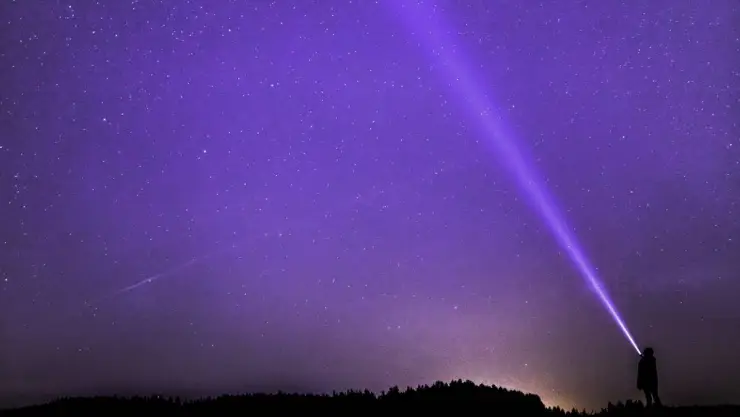 Lluvia de estrellas Tau Herculidas.