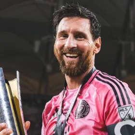 messi campeones cup.jpg