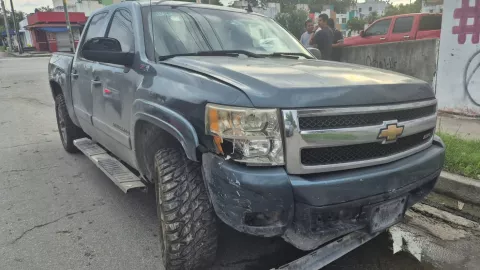 Accidente en Cancún hoy Dos automóviles chocan en la avenida Chac Mool este lunes 3 de febrero
