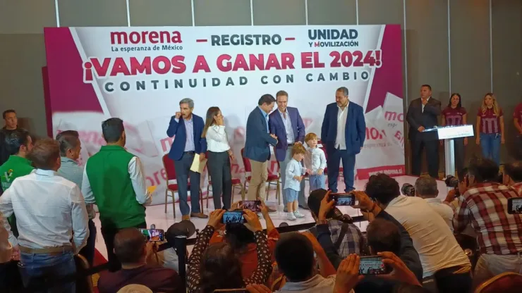 Manuel Velasco se registra