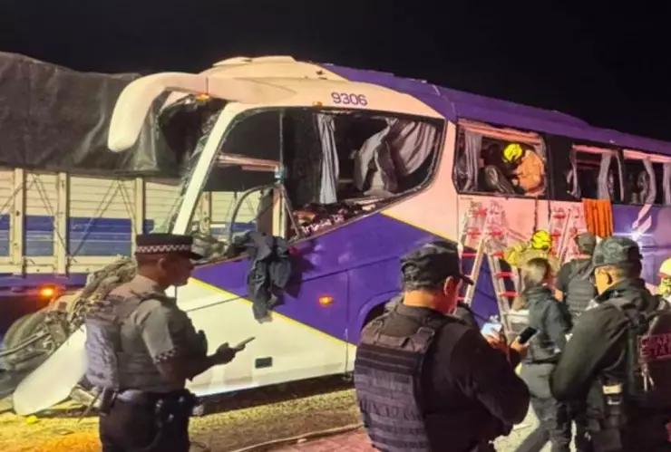 El accidente ocurrió durante la madrugada en la autopista Victoria–Monterrey