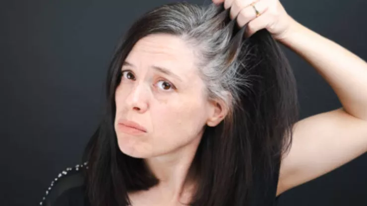 ¿El estrés puede generar canas en el cabello? Consecuencias que deja esta emoción