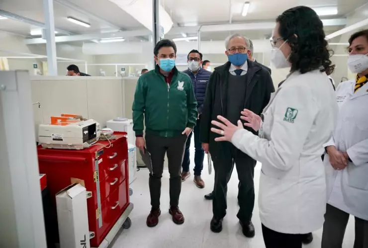 Con 40 camas de hospitalización para convalecientes de COVID-19, el IMSS y la Secretaría de Salud pusieron en marcha el Centro de Atención Temporal ubicado en el Centro de Seguridad Social Cuauhtémoc, en Naucalpan, Estado de México.