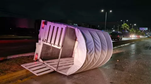¡Mañana accidentada en Cancún por PISO MOJADO! Se registra doble accidente de tránsito HOY 16 de diciembre