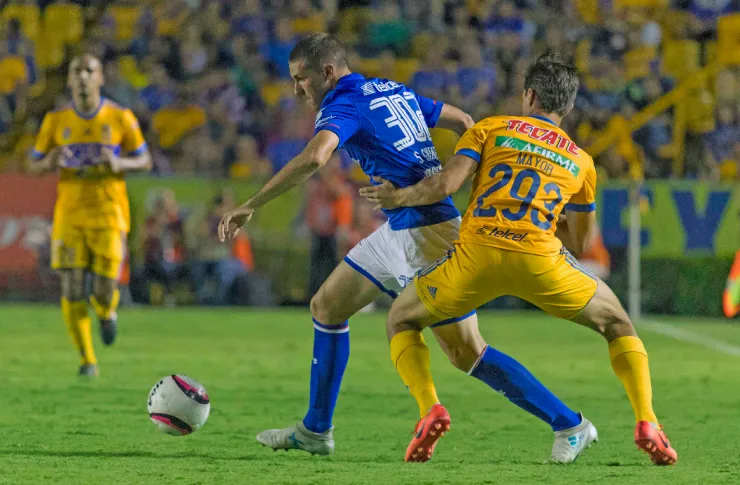 Debut de Santiago Giménez Copa MX vs Tigres.jpg