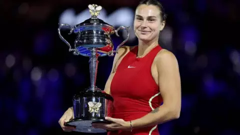 Sabalenka gana el Australian Open 2024 y repite corona tras vencer a Zheng.jpg