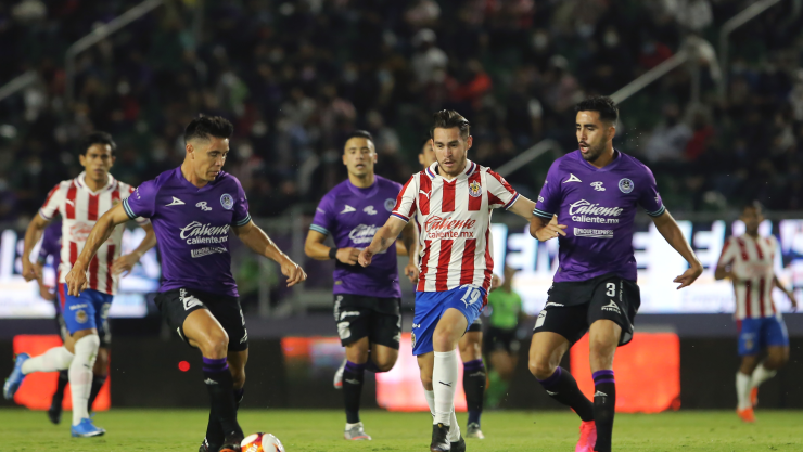 Dónde y cómo ver el Mazatlán vs Chivas en vivo