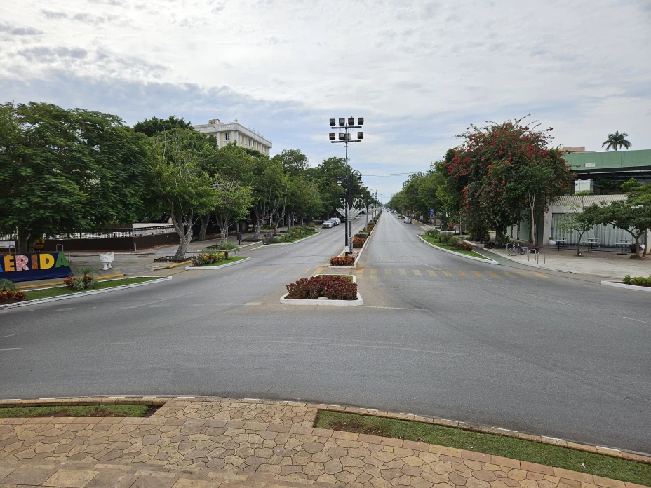 calles vacias merida navidad