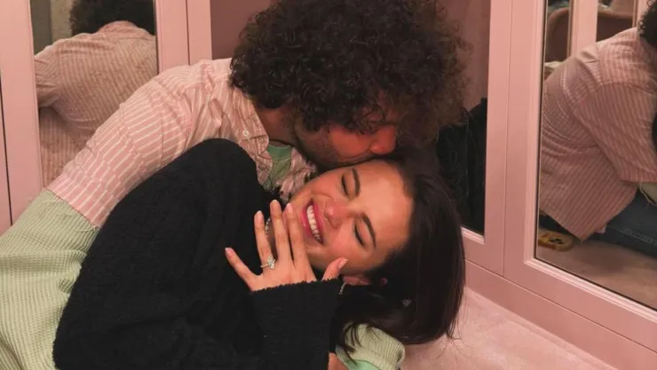 selena gomez y benny blanco se comprometen