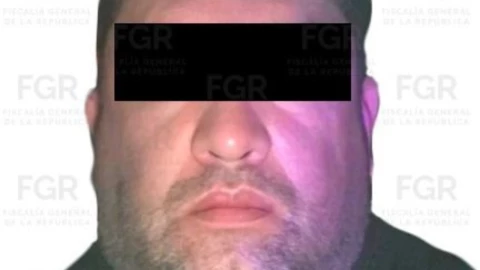 Foto frontal con marca de agua de la FGR de Mario Alberto Cárdenas Medina, alias “El Betillo”, “Betito” o “Beto”, sobrino del narcotraficante Osiel Cárdenas Guillén, exlíder del Cártel del Golfo.