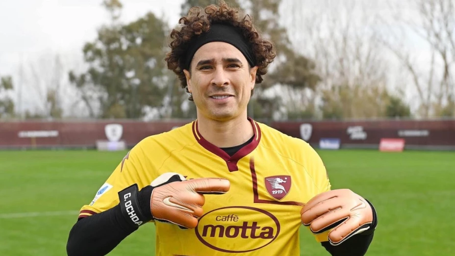 Guillermo Ochoa nuevo jugador de Salernitana Serie A