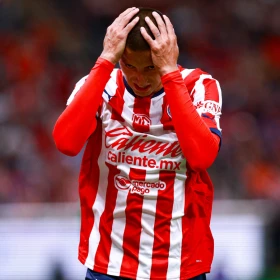 Roberto Alvarado, jugador de Chivas