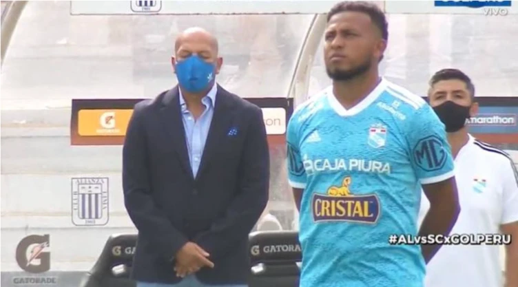 Minuto de silencio en Perú