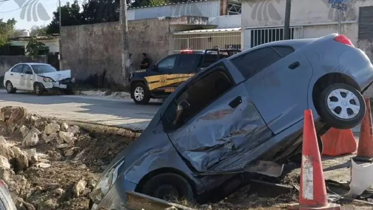 VIDEO_ Grave accidente automovilístico deja lesionados y autos con graves daños