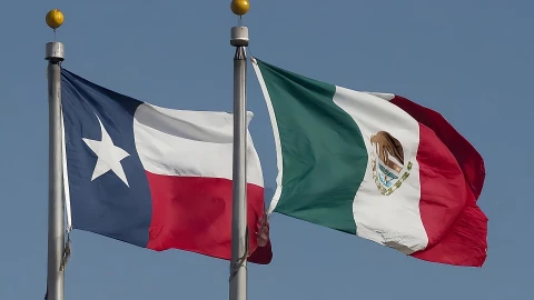Banderas de Texas y México