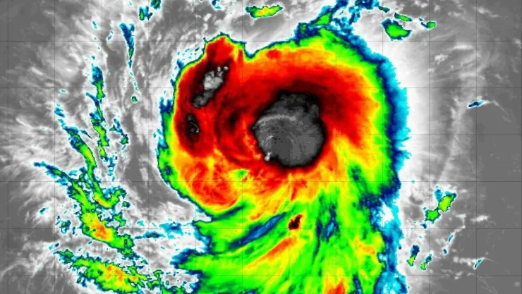 Kristy se intensifica a huracán categoría 1