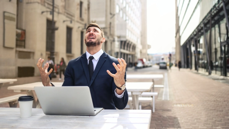 Jornadas laborales excesivas serán consideradas delito