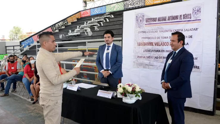 Recluso se titula como ingeniero civil por la UNAM