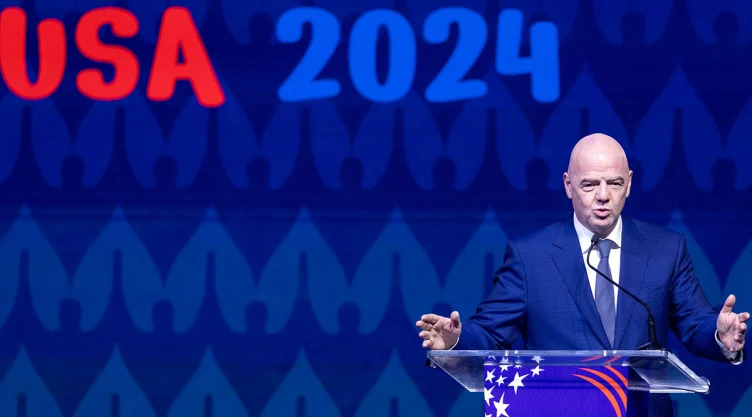 Gainni Infantido, presidente de la FIFA