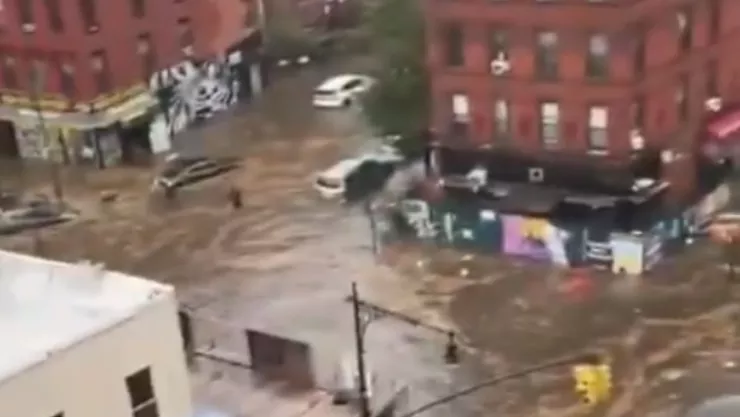 Tormenta histórica inunda Nueva York: dos muertos y calles paralizadas