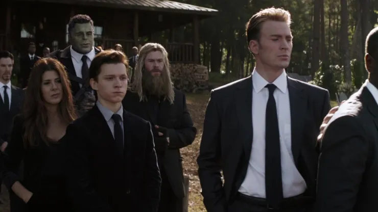 Los vengadores en el funeral de Tony Stark