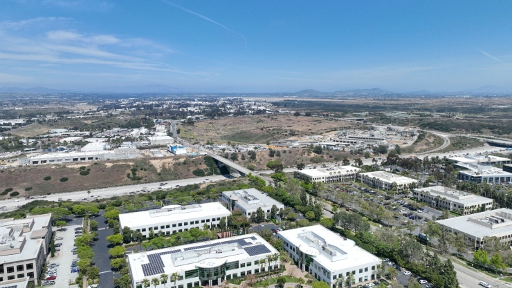 Vista aérea del parque industrial de San Diego, California