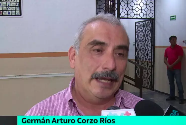 Cesan a director del Hospital de la Mujer en Tabasco por vacunarse antes contra COVID-19