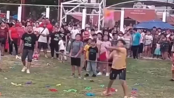 Impactante tradición en Calkiní: animales vivos golpeados dentro de piñatas en Campeche