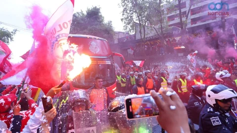Pelea campal aficionados Toluca y America